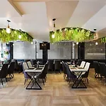 Hotel Aerotech Near Delhi Airport