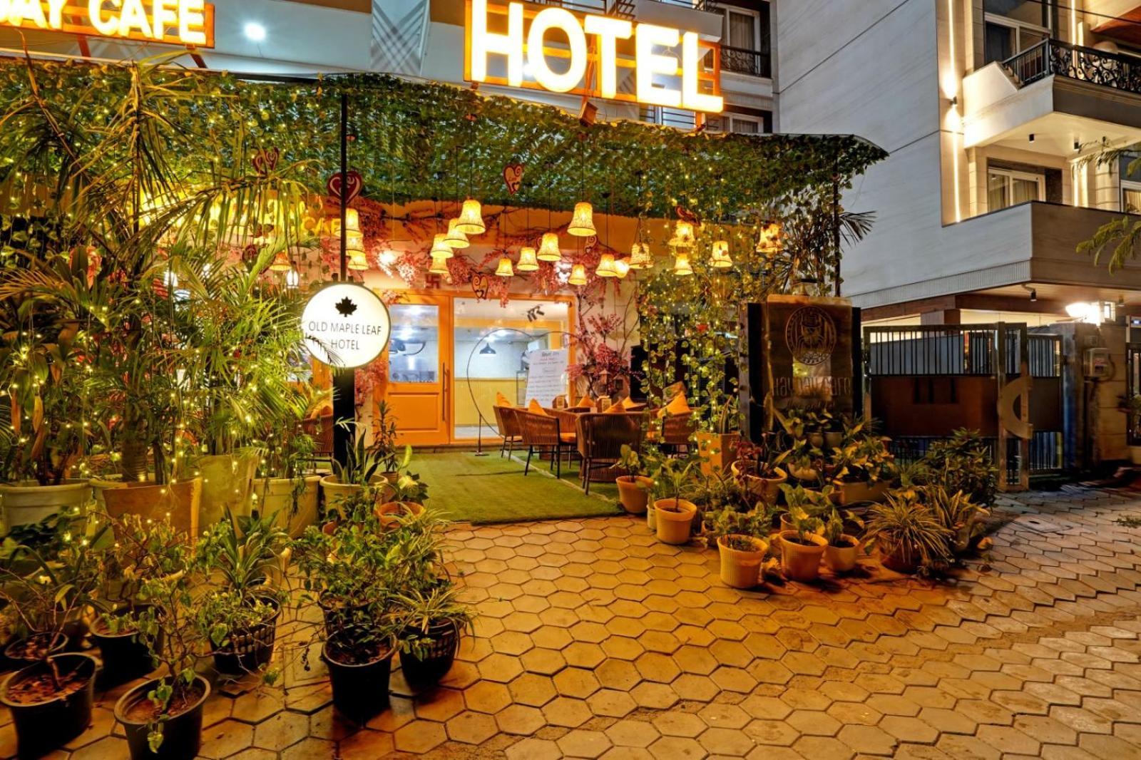 Hotel Aerotech Near Delhi Airport