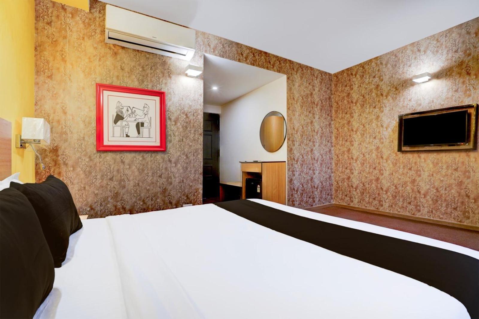Hotel Aerotech Near Delhi Airport 4*